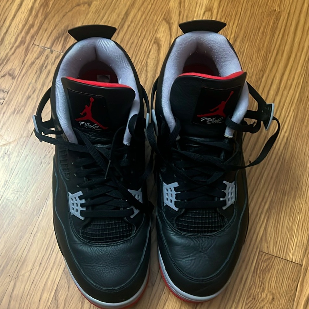 Jordan 4s